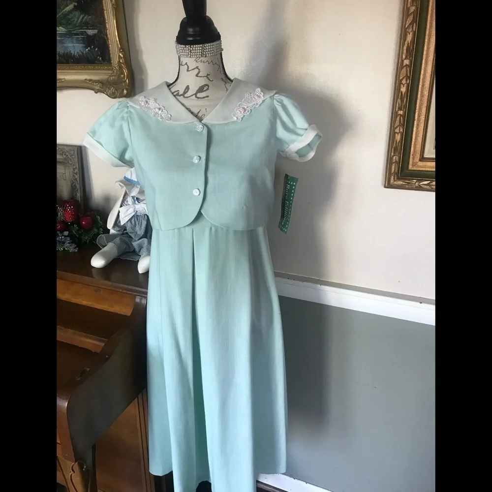 Rare Vintage Sage  2-piece Swiss Rose Collar Dress NWT
